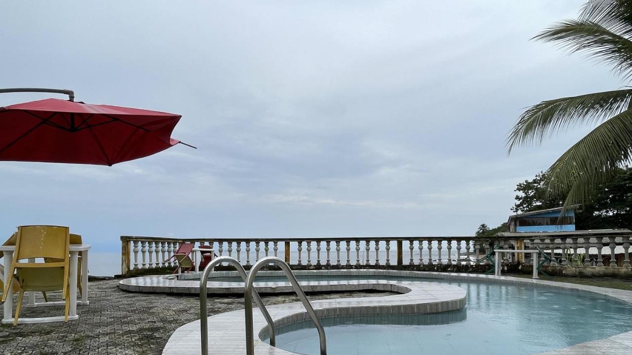 Hotel Les Polygones Kribi Exteriör bild
