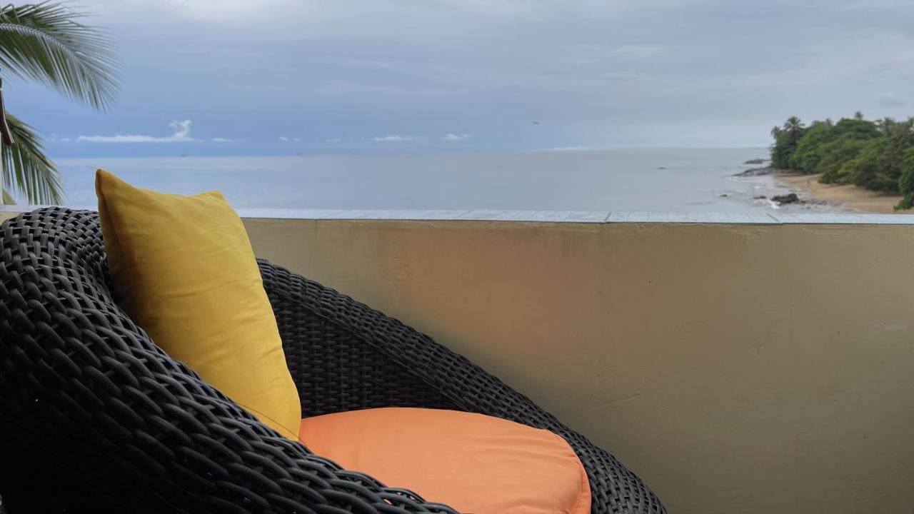 Hotel Les Polygones Kribi Exteriör bild