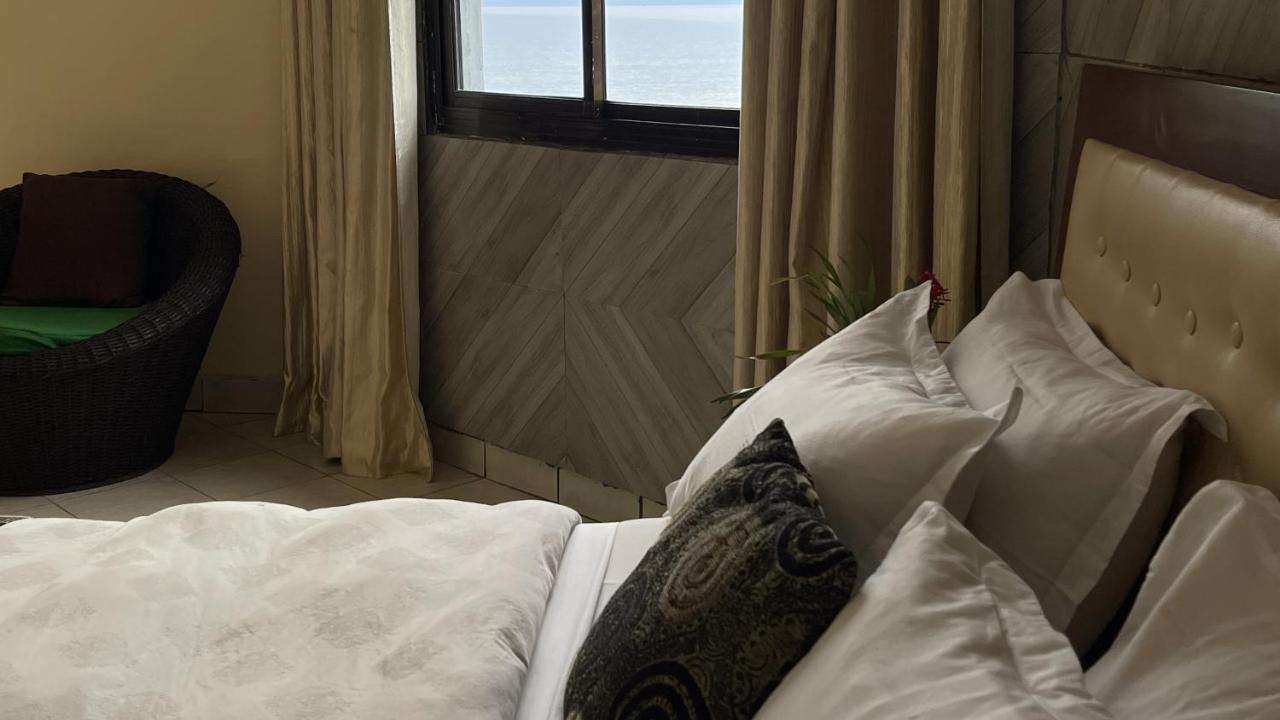 Hotel Les Polygones Kribi Exteriör bild
