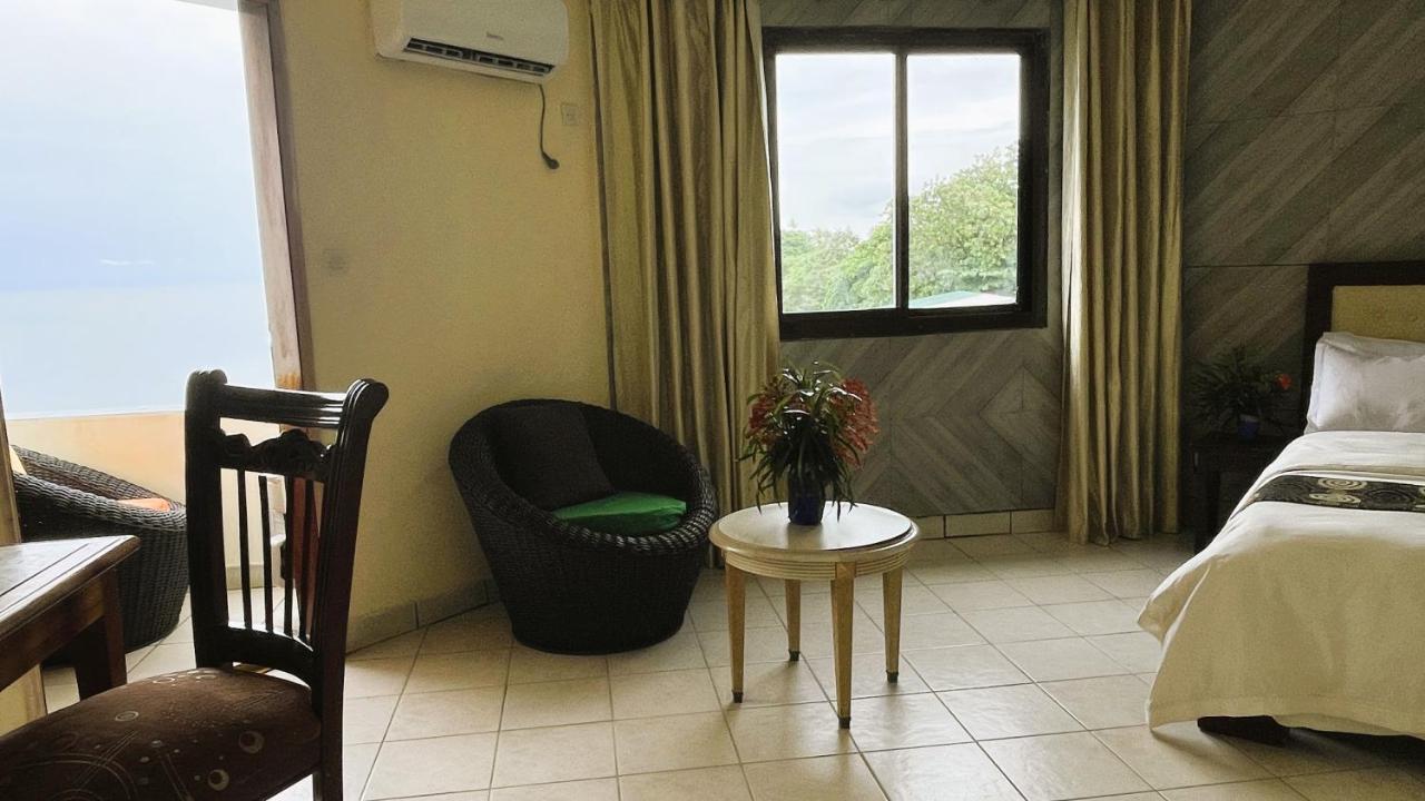Hotel Les Polygones Kribi Exteriör bild